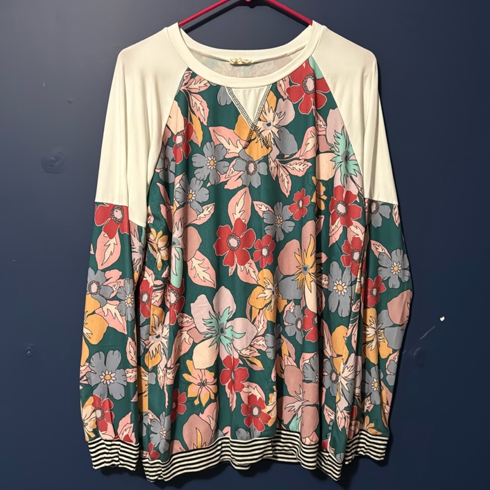 Lovely Melody Boutique Tunic Women’s L/XL Top